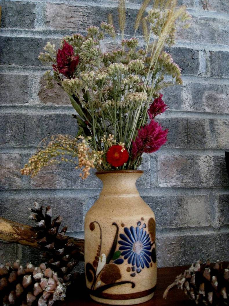 Decorate Your House with Dried Flowers