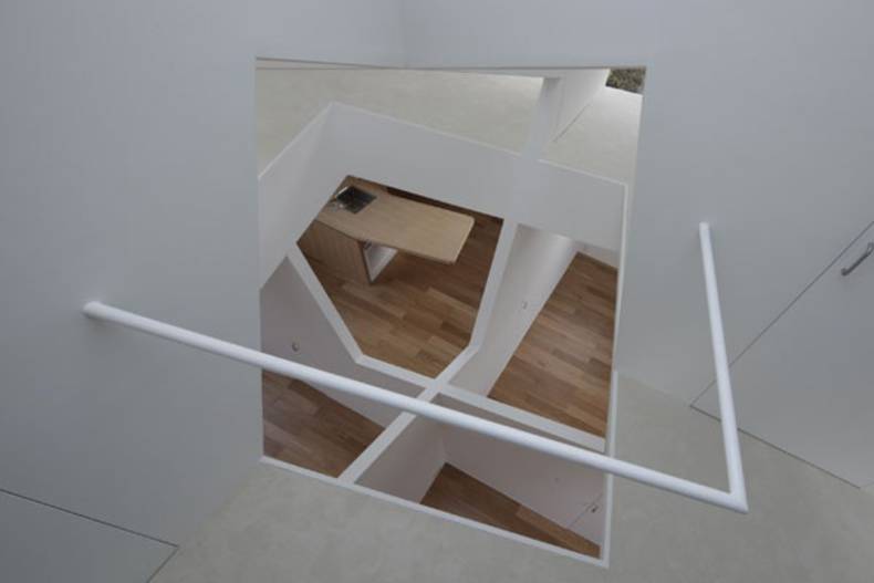 Villa Kanousan by Yuusuke Karasawa Architects: a House in Japan Inspired by the Cube