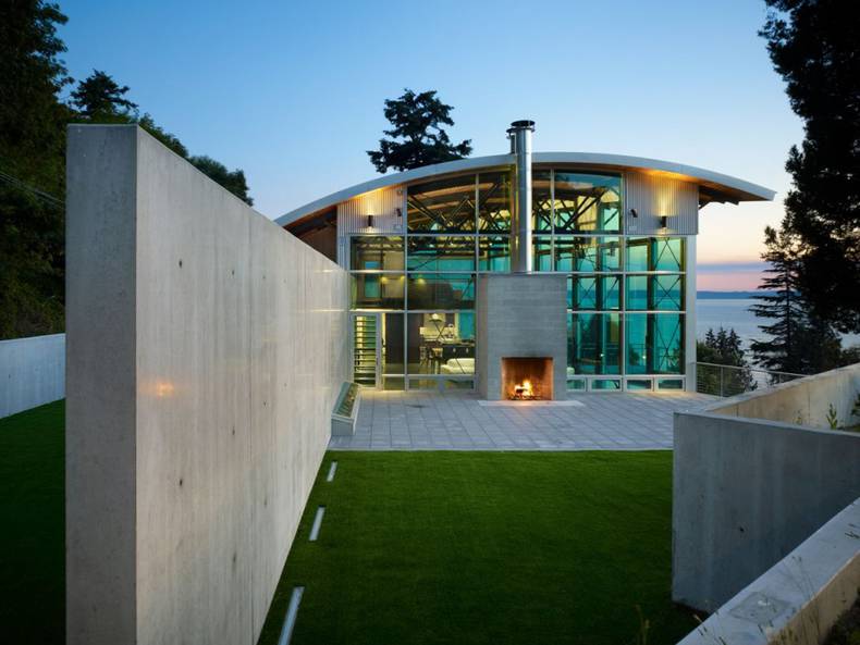 West Seattle Residence by Lawrence Architecture