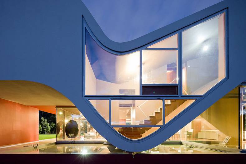 Bernardo Rodrigues Arquitecto: House on the flight of birds