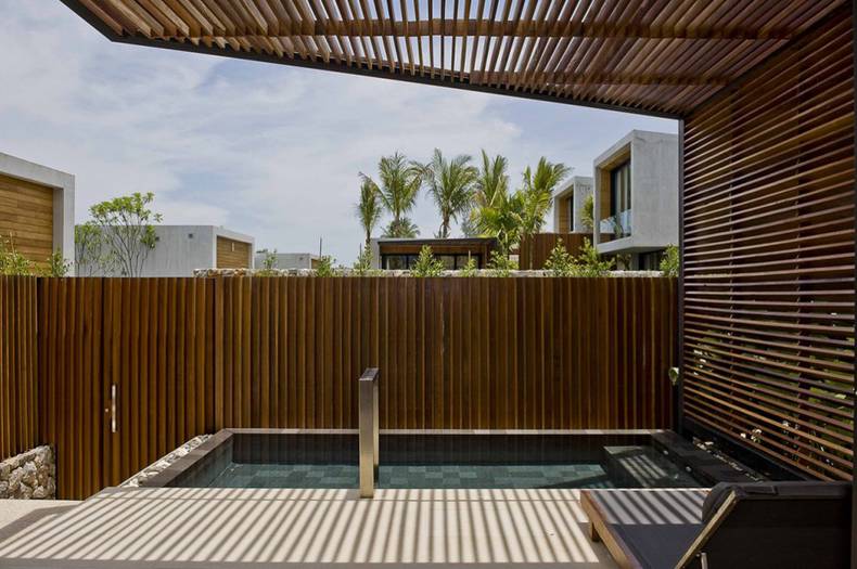 Paradise in Casa de La Flora Resort by VaSLab Architecture