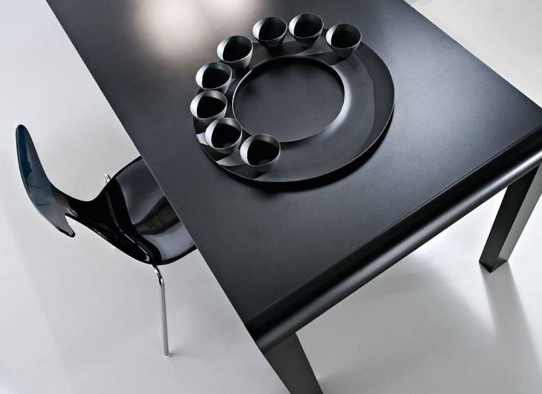 Slim Futuristic Dining Table by KREATY