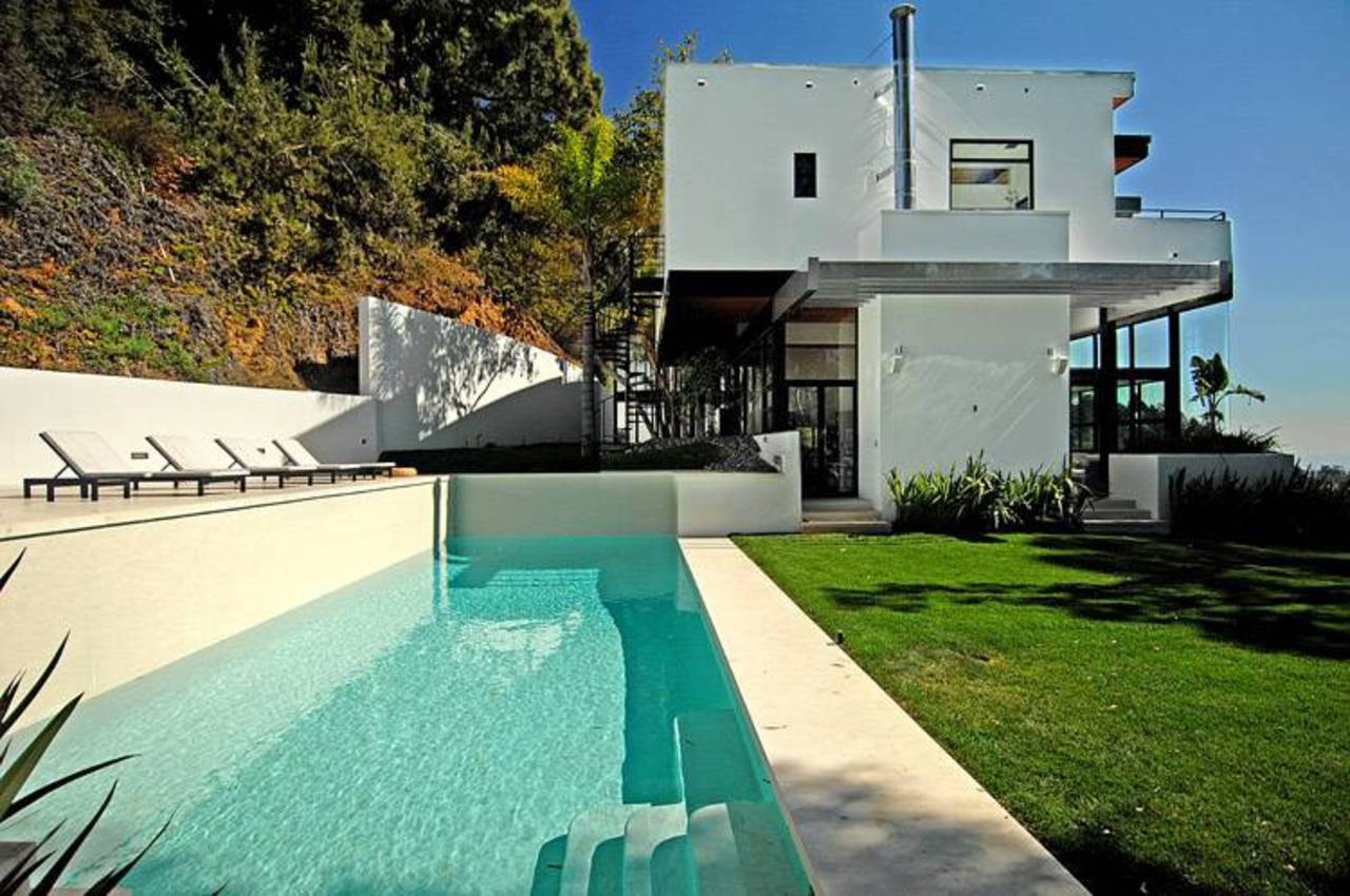 Luxury Villa Offering the Breathtaking Ocean Views in Los Angeles ...