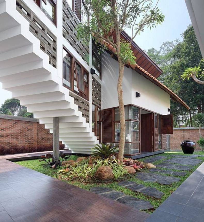 ‘Distort house’ in the South of Jakarta